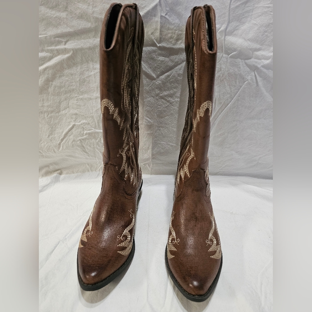 NIB Coconuts by Matisse Brown Boots - Picture 3 of 12